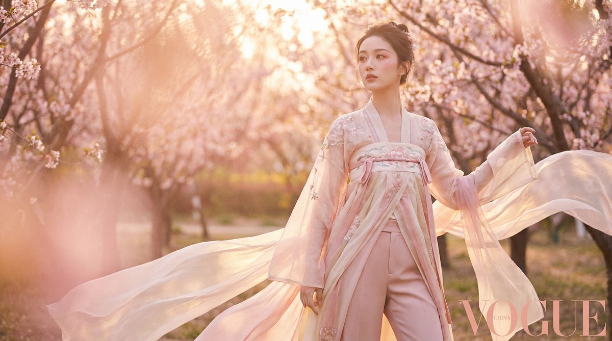 泄密视频：古风写真MV视频教程